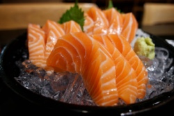 Shashimi van rauwe zalm