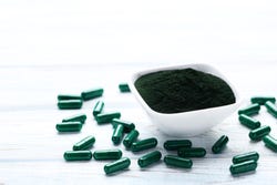 Spirulinapoeder en -capsules Spirulinapoeder en -capsules