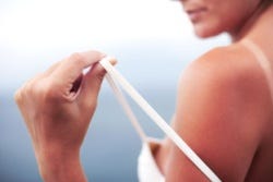 Vrouw is ernstig verbrand door de zon Vrouw is ernstig verbrand door de zon