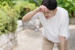 Man is licht in zijn hoofd