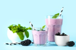 Smoothie met zwarte bessen Smoothie met zwarte bessen