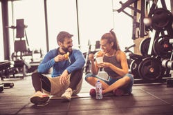 Man en vrouw met sportieve leefstijl Man en vrouw met sportieve leefstijl