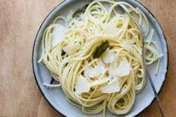 Pasta met salie