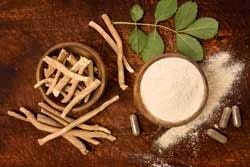 Ashwagandhawortel en -poeder Ashwagandhawortel en -poeder