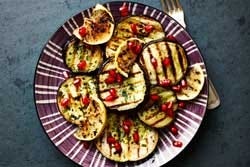 Aubergine-granaatappel