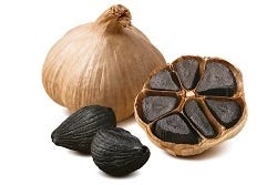 Zwarte knoflook Zwarte knoflook