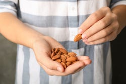 Handjevol amandelen Handjevol amandelen