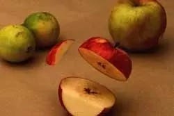 Der Apfel wird braun