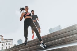 Ectomorf (ectomorph) man en vrouw Ectomorf (ectomorph) man en vrouw