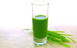 Smoothie met spirulina en chlorella Smoothie met spirulina en chlorella